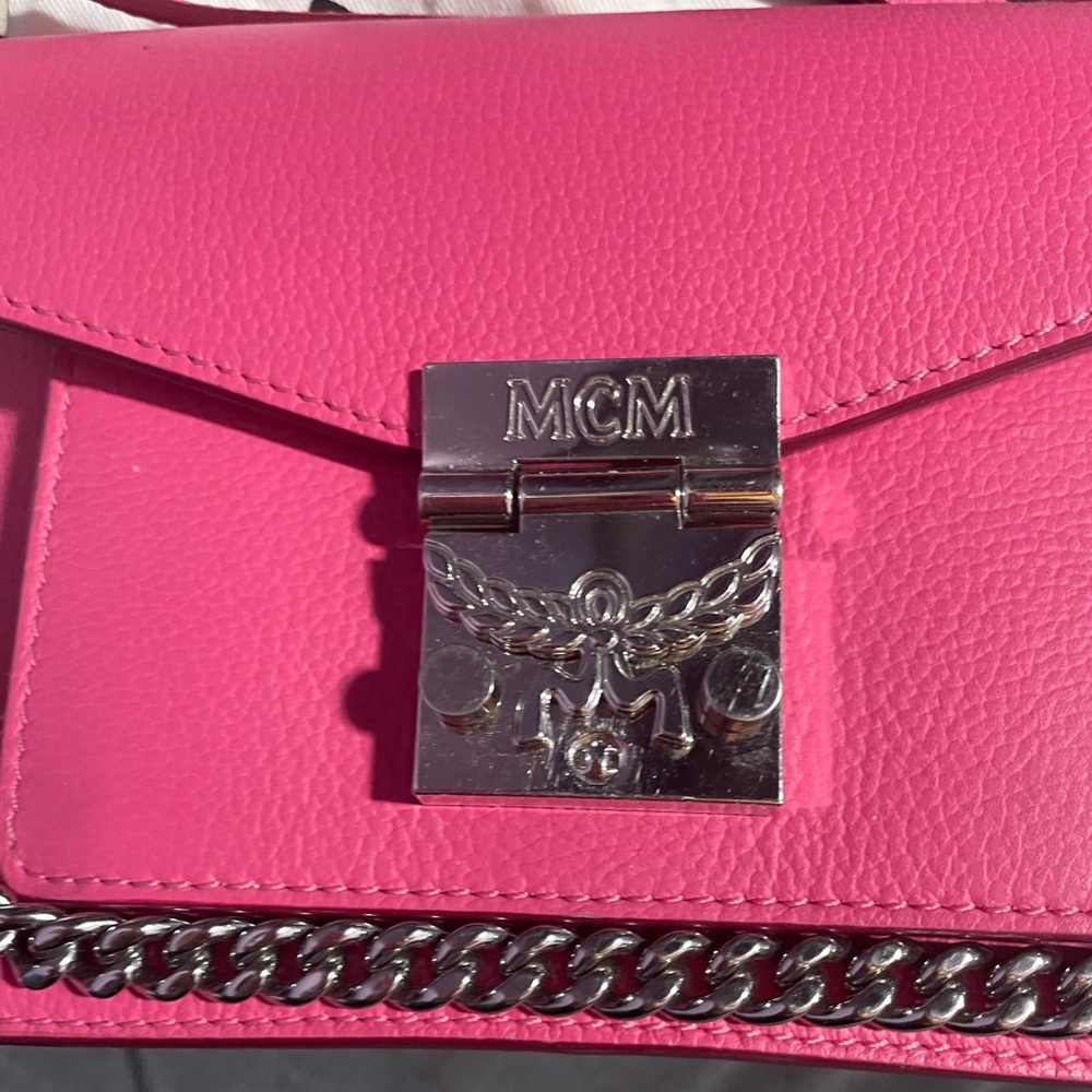 MCM Calfskin Patricia Crossbody Bag Silver Chain Sugar Pink! Limited Edition! - Picture 3 of 15